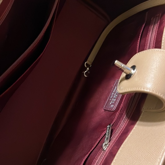 Chanel executive bag - Picture 8 of 12